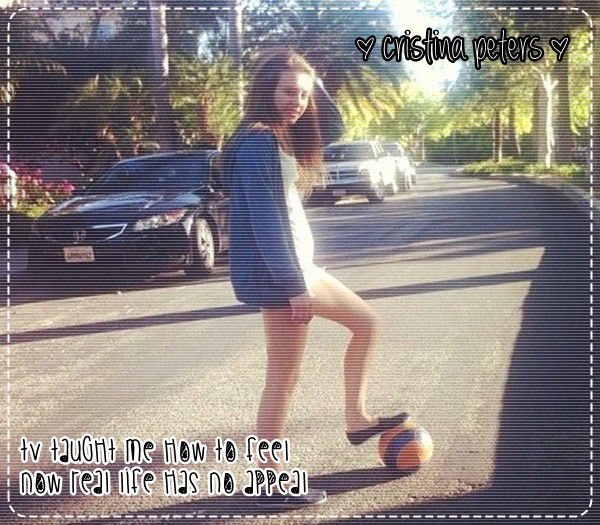 ♡ cσνєη ♡ ascult muzică ;-? *deschide gura* dă-mi și mie =)))