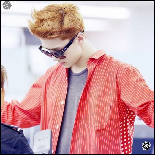 .Hun| ..[intra] ..Buna. Paa. :-h [pleaca cu Luhan]
