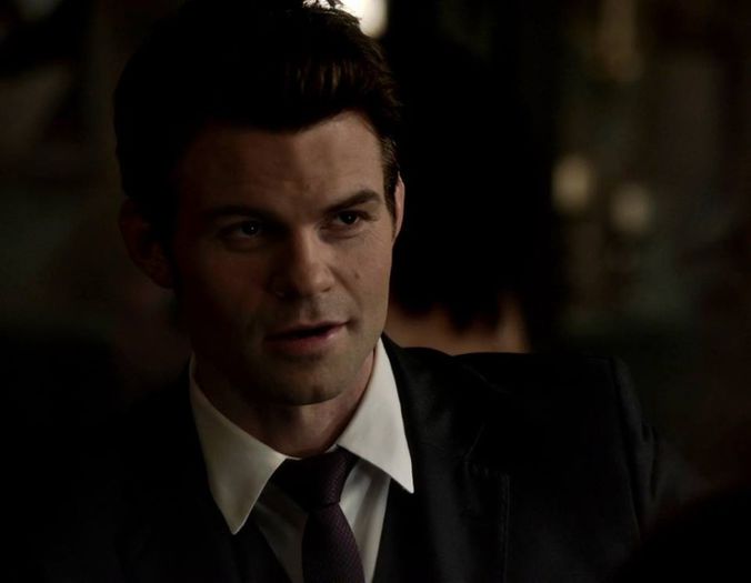 *canta* Stefan! As fugi in lume, ce-as fugi cu tineee! Desculta si numai cu ce am pe mine *cl; Ai da pt mine si ultimul ban... si-o inima de tii...gaaaaan!!! =))))))))))))) http://www.youtube.com/watch?v=lyaD3daNj5s . Bine si eu #H
