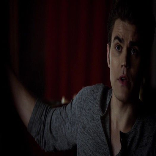 Ea sa munceasca** nu el;;) #hayley Ilieta mea *hug* *ii sopteste la ureche* *Click; Fa daca mai dai din casa te bat #elijah
