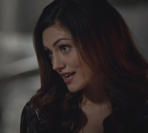 Mergi cu mine maine la salon, fac eu cinste cu un epilat. -cl-; Si-a facut operatie de schimbare de s;;e..x? Ca aseara era barbat, stiu eu! #stef
