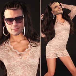 Am veniiit, uite ce rochie frumoasa! Preferata lui Fanel. Sunt sacsyy?