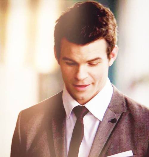 Bate cuba, fata lui tata #Zoe . Nu sta pe picior mai ca poate p;;.te=)) #H