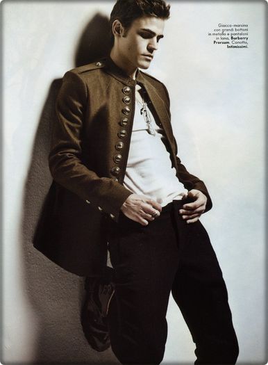 Please, a zis INTRODU-O =))#kath ; Gratar la ora asta? *click; Nu sunteti normali =)) pb si nb cand te`oi culca #r o tampenie . uita-te kimkibum.sunphoto.ro #klaus
