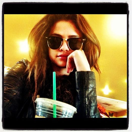 1925265_10152040936385975_330461008_n - Selena Gomez