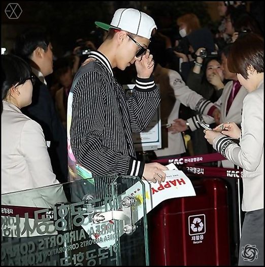 140410 Sehun @ Gimpo Airport - Haneda Airport.17 - exo - 140410 Sehun - Gimpo Airport - Haneda Airport