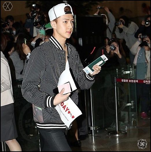 140410 Sehun @ Gimpo Airport - Haneda Airport.18 - exo - 140410 Sehun - Gimpo Airport - Haneda Airport