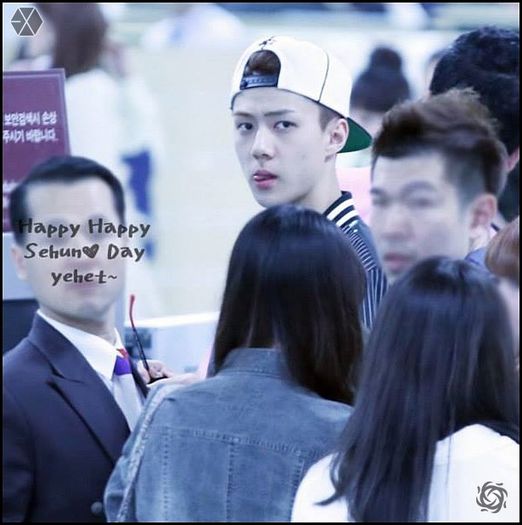 140410 Sehun @ Gimpo Airport - Haneda Airport.26 - exo - 140410 Sehun - Gimpo Airport - Haneda Airport