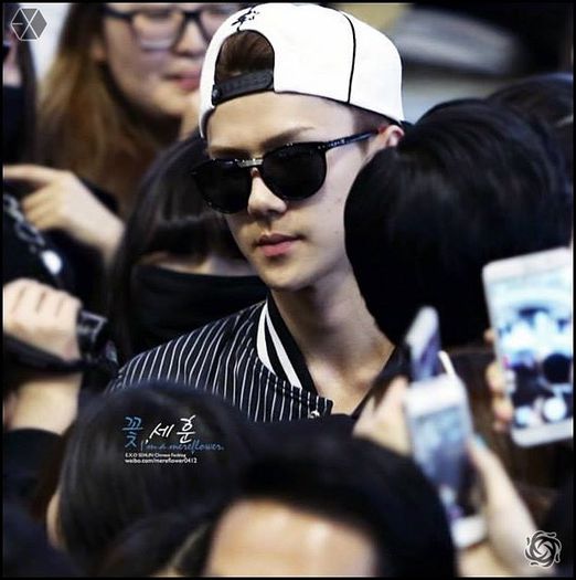 140410 Sehun @ Gimpo Airport - Haneda Airport.36 - exo - 140410 Sehun - Gimpo Airport - Haneda Airport