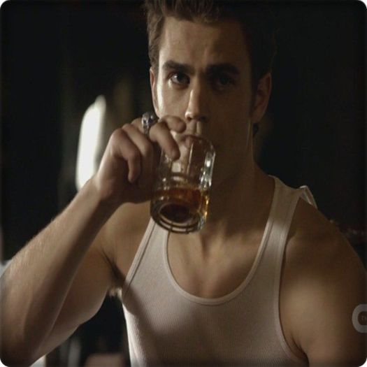 E un local public, draga mea. Oricine poate veni aici. Plus ca tu erai la masa *click; Nu m-am asezat langa tine, deci nu te urmaresc pt ca m-am asezat la bar.Si vad ca tu ai venit acum langa mine *zambeste subtil apoi da pe gat paharul*
