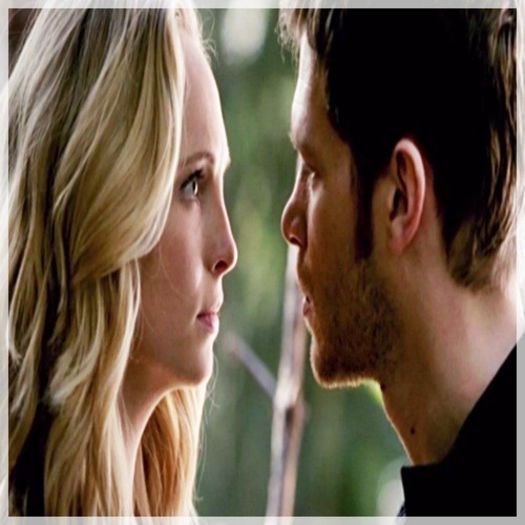 █ ▄→ -îi dă bluza ruptă jos de tot şi stau lipiţi de perete:)))), click-; http://img2.wikia.nocookie.net/__cb20140124032237/vampirediaries/images/0/04/Klaroline_5x11_-_10.gif
