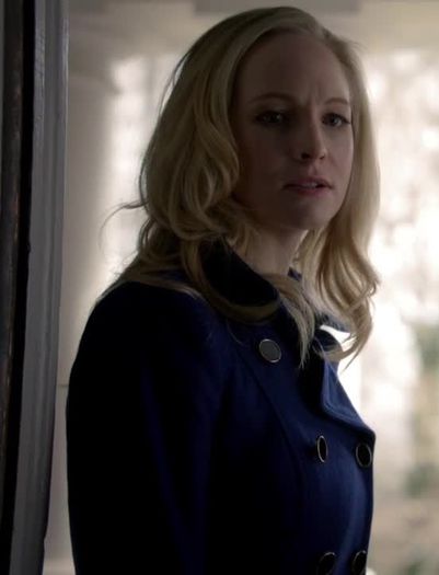 ᵔᴥᵔ -- Oh my God *se uită la Klaus şi Damon* - here - episode 15 - done