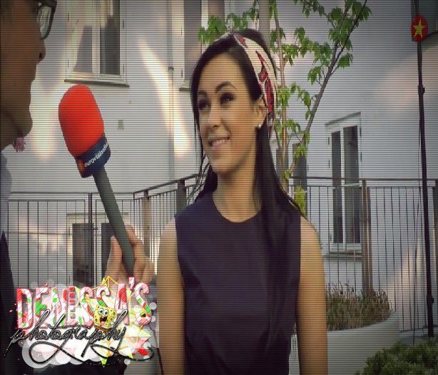 ┊deɴιι┊că sunt pro;astă făăăi şi pe-atunci eram şi blondă . =))) s-a potrivit la perfecţie .