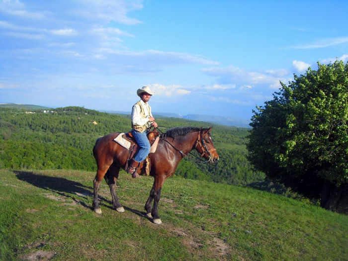 10358028_665510380169004_55049025_n - western cowboy