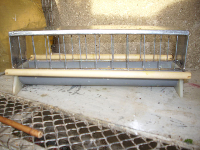 HRANITOARE PT. CANARI