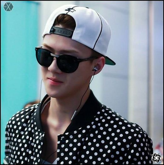 140414 Sehun @ Haneda Airport - Gimpo Airport.11