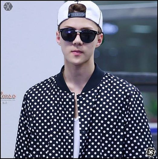 140414 Sehun @ Haneda Airport - Gimpo Airport.15