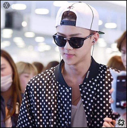 140414 Sehun @ Haneda Airport - Gimpo Airport.35 - exo - 140414 Sehun - Haneda Airport - Gimpo Airport