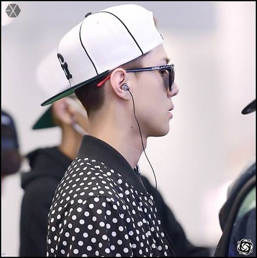 140414 Sehun @ Haneda Airport - Gimpo Airport.36