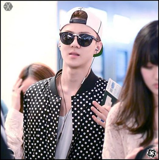 140414 Sehun @ Haneda Airport - Gimpo Airport.37