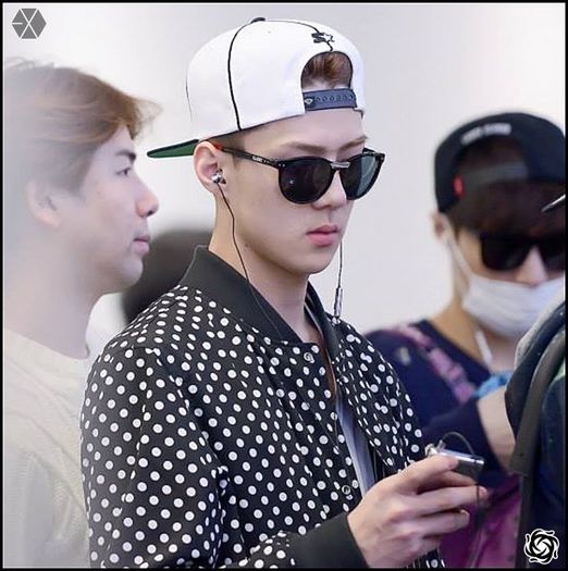 140414 Sehun @ Haneda Airport - Gimpo Airport.45