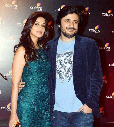 222760_601390186541915_1139349256_n