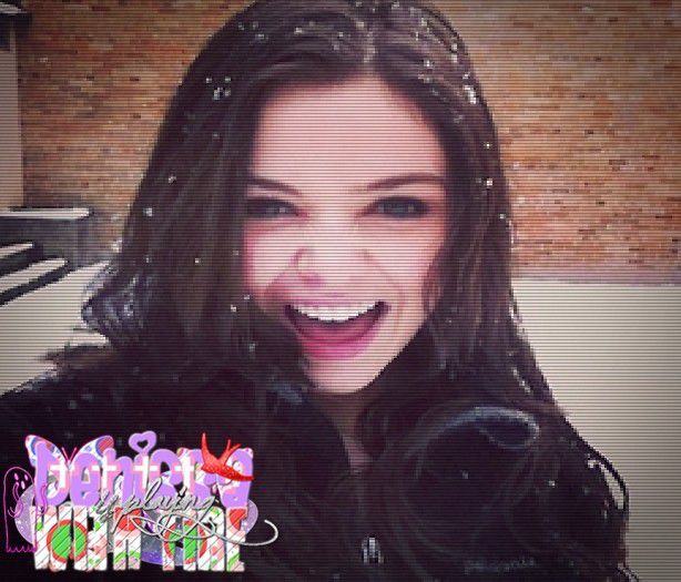 ┊deɴιι┊pot să mi-l reactivez dacă vrei , idk . ;-?? + păi nu şteu . hai să facem ceva , orice.  :))