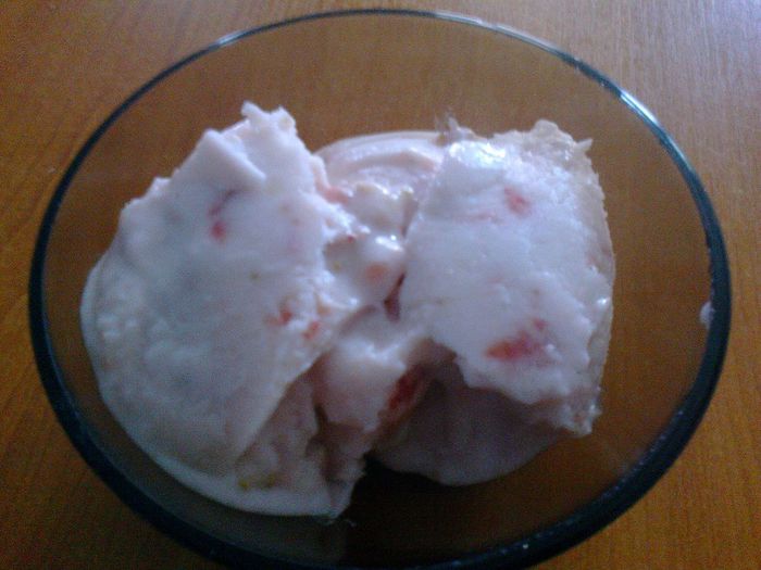 Inghetata de casa - cu capsuni - Culinar 3