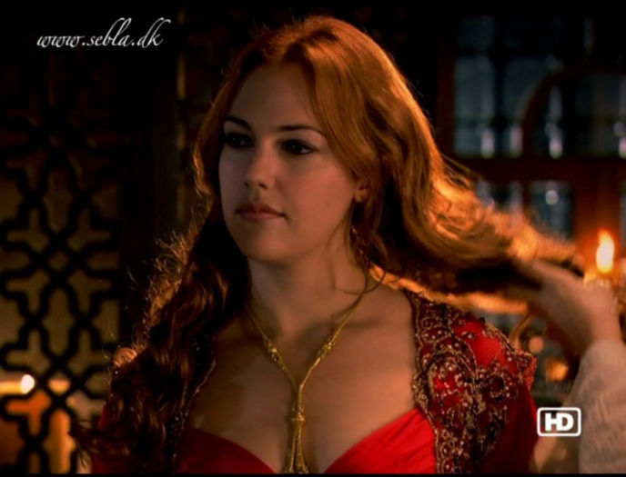 Hurrem-Sultan-muhtesem-yuzyil-33067140-580-442[1]