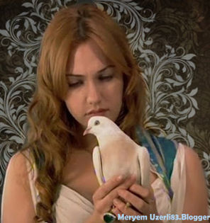 meryem_uzerli___hurrem_sultan_by_meryemuzerli-d57ba5z[1]