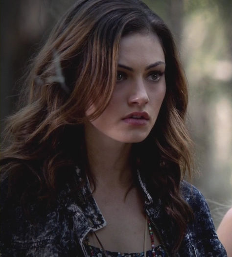 *canta*M-am nascut intre carpati, la poale de munte!