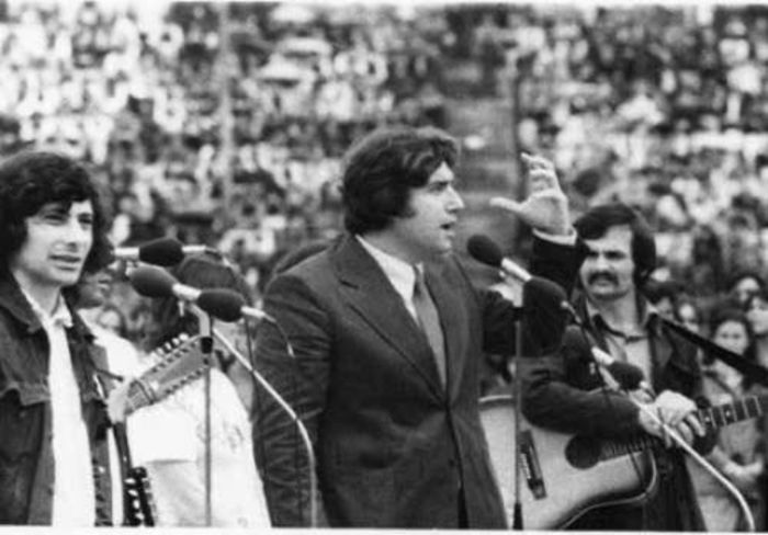 CENACLUL-FLACARA; in imagine,florian pitis si Adrian paunescu
