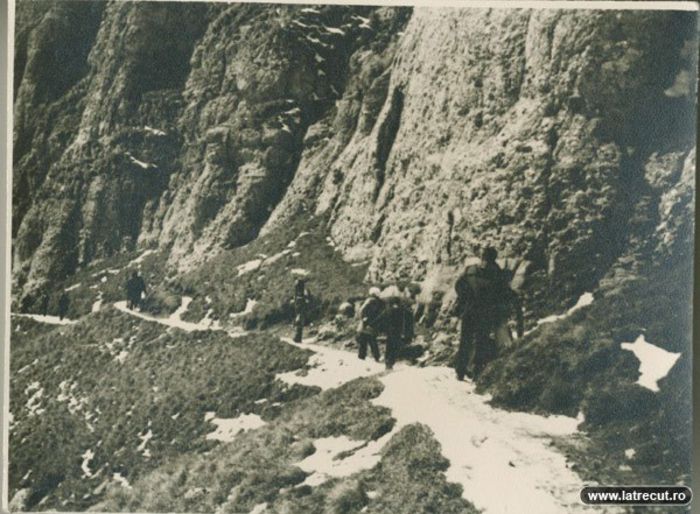 Excursiile cu scoala; obligatorii deobicei....dar atit de frumoase.....
