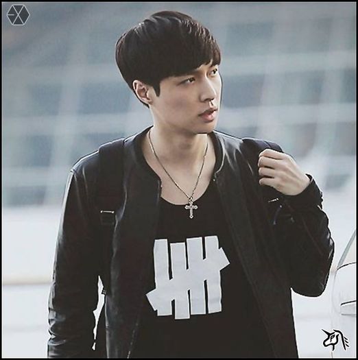 140501 Lay @ EXO-M Incheon Airport LA.05 - exo - 140501 Lay - EXO-M Incheon Airport LA