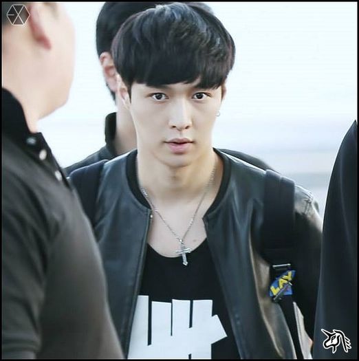 140501 Lay @ EXO-M Incheon Airport LA.11 - exo - 140501 Lay - EXO-M Incheon Airport LA