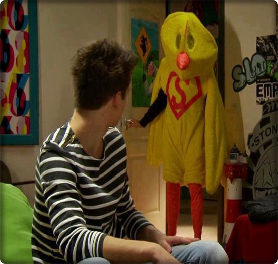 Nu îmi vine să cred că m-ai îmbătat. Cine ştie cu câte lucruri perverse m-ai înebunit toată noaptea!