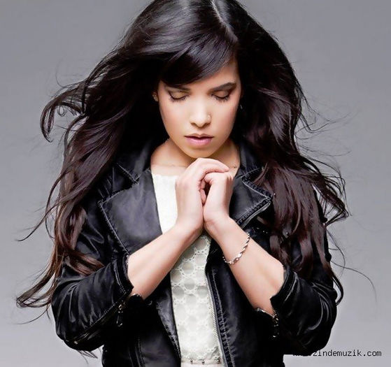 indila[1]