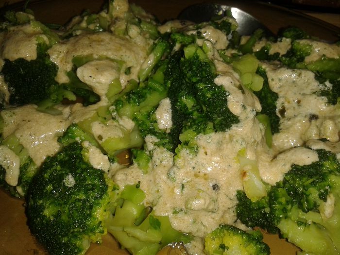 broccoli cu sos de piper - 1000 PAPA BUN 2