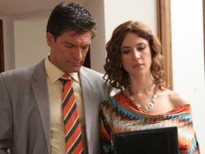 16860649_DNSNJHKQU - xo_Ninos Ricos Pobres Padres_xo
