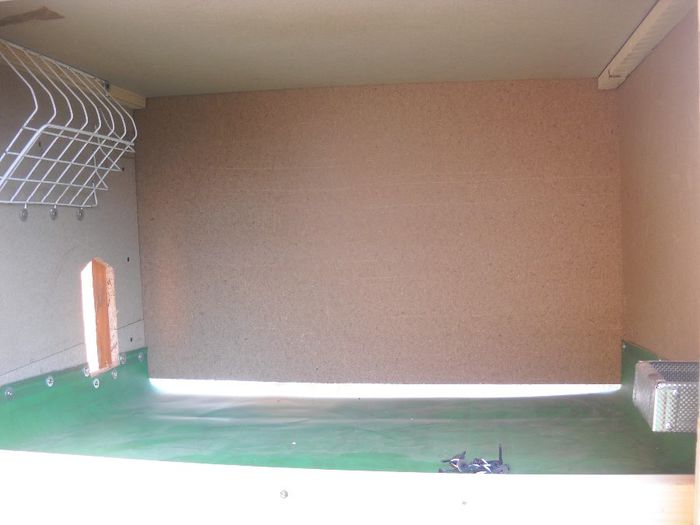 INTERIOR BOXA CU ACCES CUSCA DE FATARE