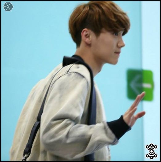 140410 LuHan @ Gimpo & Haneda Airport.05 - exo - 140410 LuHan - Gimpo - Haneda Airport