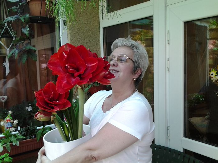 in brate la cumnata...