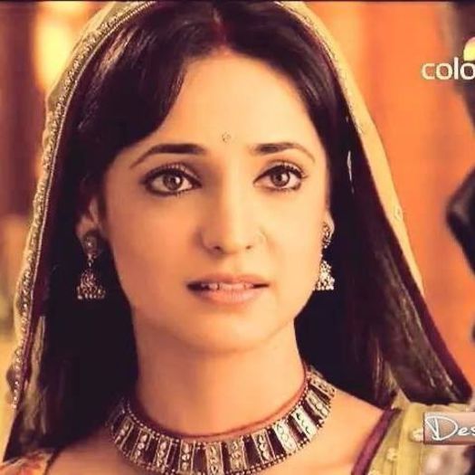 10402905_610478212381433_4102912829373158554_n - Sanaya Irani 2