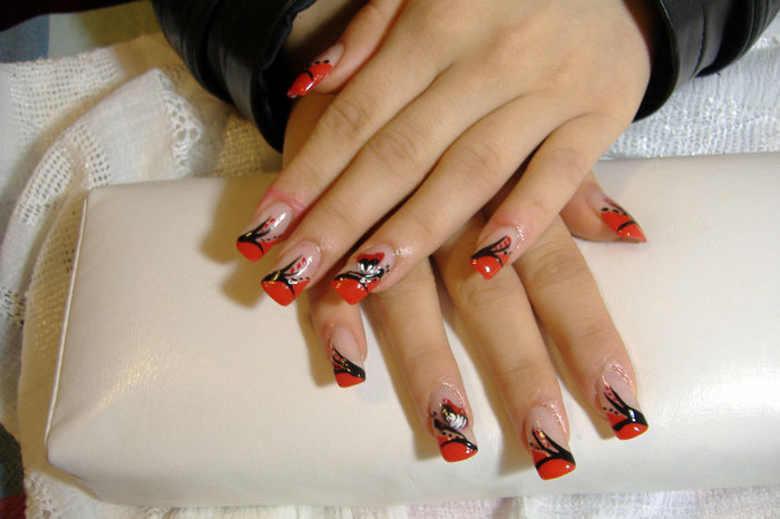 unghii-false-gel-acril_1327154424286092347[1]