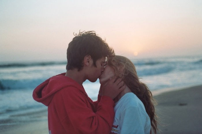 kiss,sarut,pupic,couple kiss,romantic,couple,love (4)[1] - a--un sarut--a