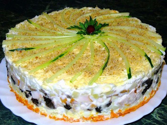 tort aperitiv "Puf" - Idei de aranjare a platourilor pentru  mese festive si ocazii speciale