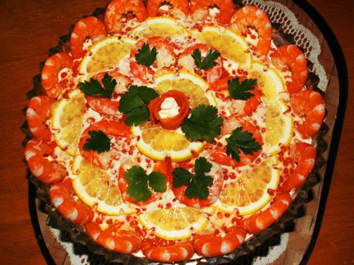 salata "creveti sub o haina de blana"