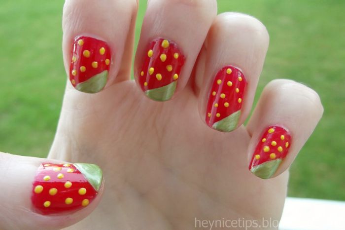 few-as-you-want-and-the-finished-strawberry-nail-art-design - Modele unghii x3