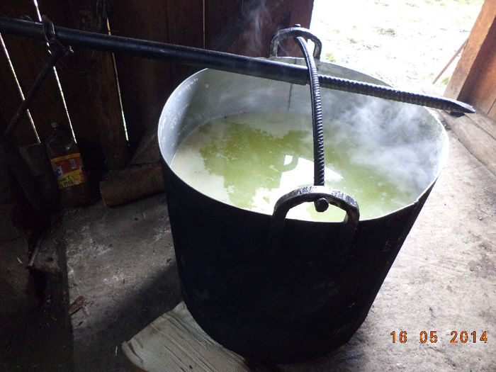 Caldarea cu zer fiebinte