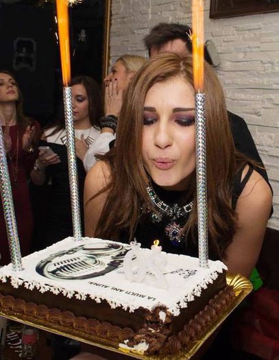 alina-eremia-20-de-ani5